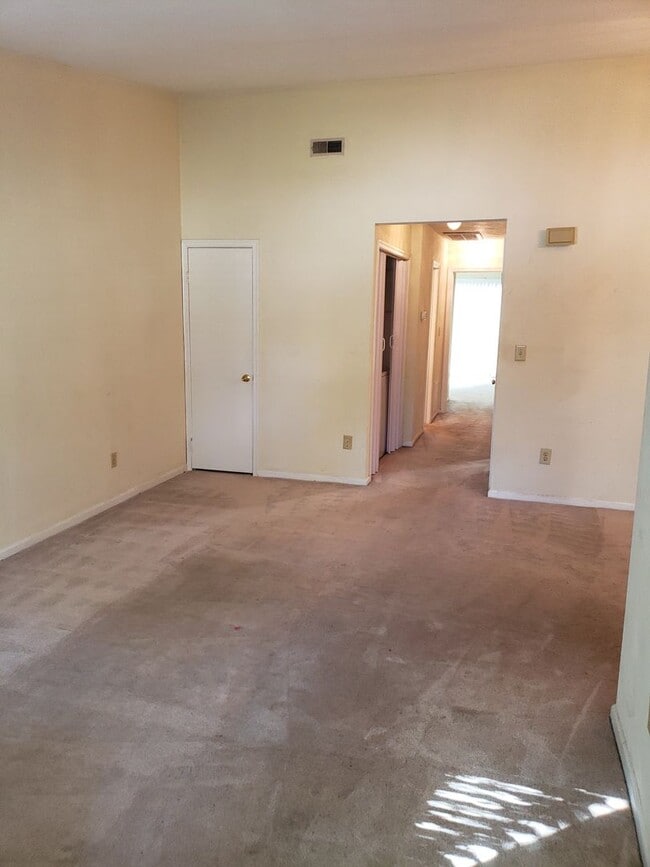 Building Photo - 5328 Tuttle Creek Ct