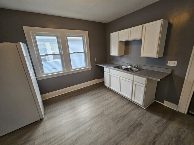 Building Photo - 11314 Nelson Ave