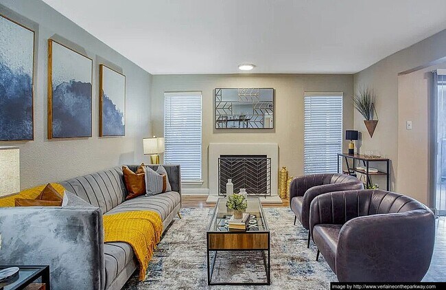 Foto del edificio - 5151 Verde Valley Ln