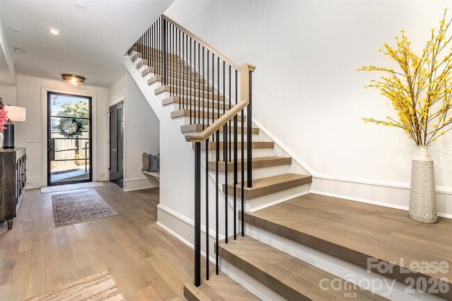 Building Photo - 616 Queens Rd