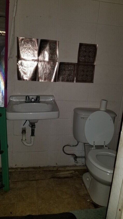 Foto del edificio - 110 13th St W