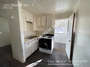 Building Photo - 1802 Rumsey Ave