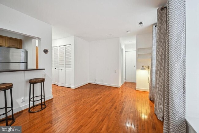 Building Photo - 2305 18th St NW