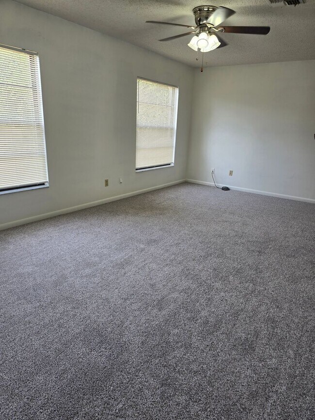 Foto del edificio - Spacious 3/2/2 in Citrus Springs!!!