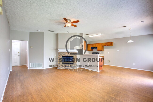 Building Photo - 2363 Laurelhill Ln