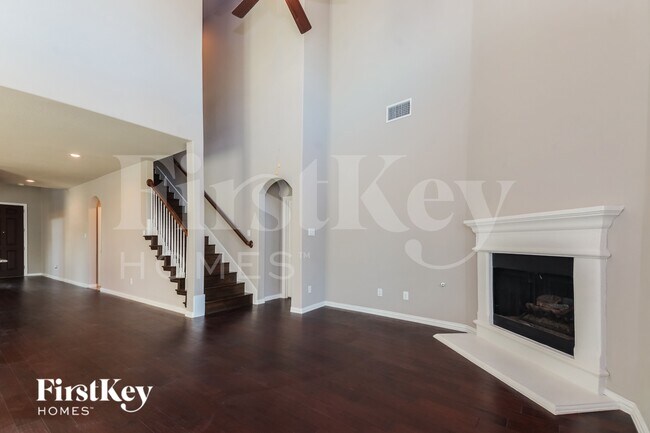 Building Photo - 1208 Caney Creek Ln
