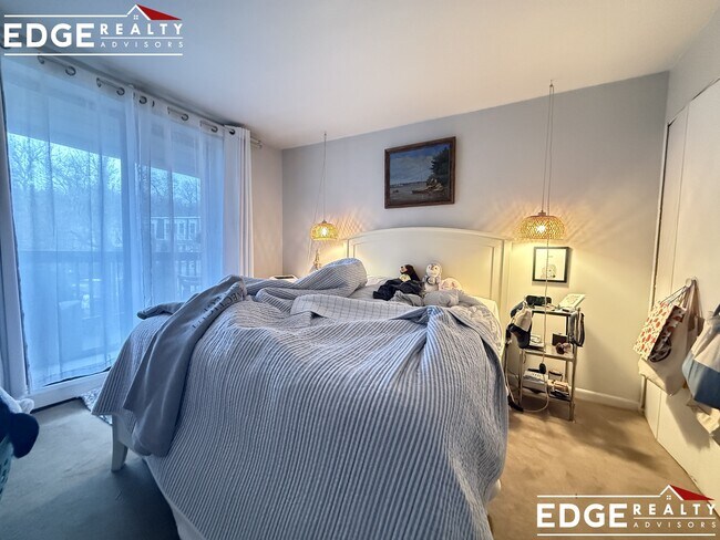 Foto del edificio - 140 Kenrick St