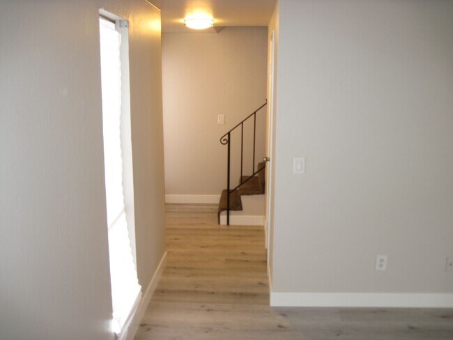 Building Photo - Beautiful Condo in Fairfield