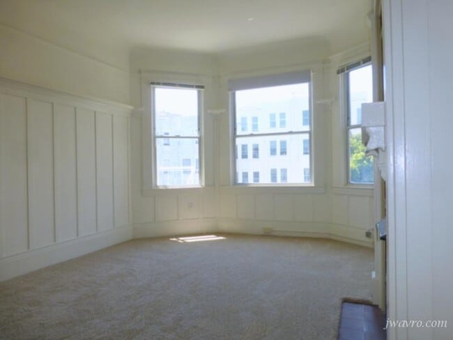 Building Photo - 452 Castro St