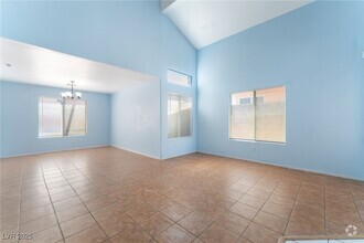 Building Photo - 907 Royalmile Way