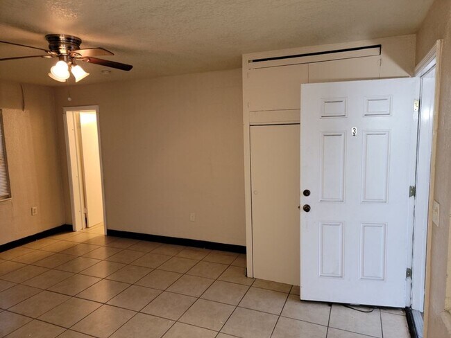 Foto del edificio - Studio Apartment for rent!