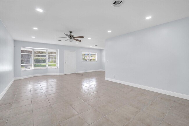 Foto del edificio - 3400 NE 5th Ave