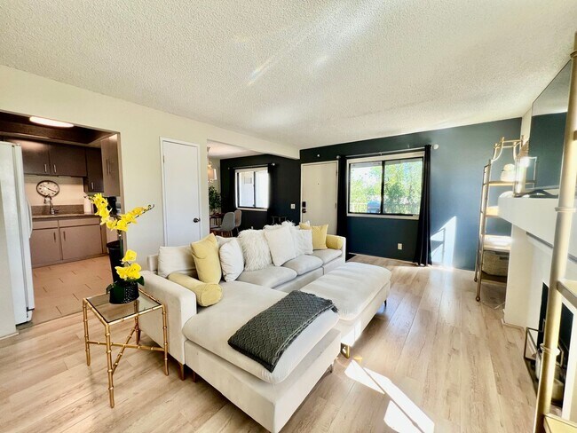 Building Photo - AVAILABLE NOW!! GORGEOUS UPPER LEVEL - 3 B...