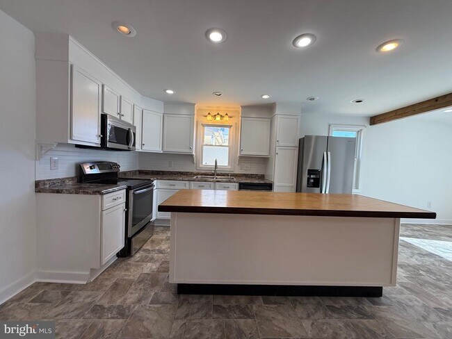 Foto del edificio - 820 Ridgeview Rd