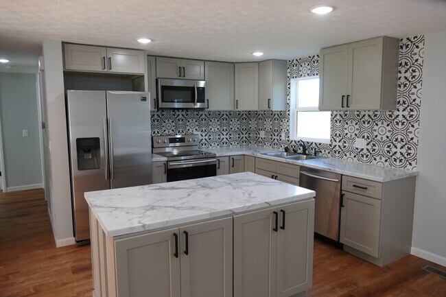 Foto del edificio - 2863 Spruceway Dr