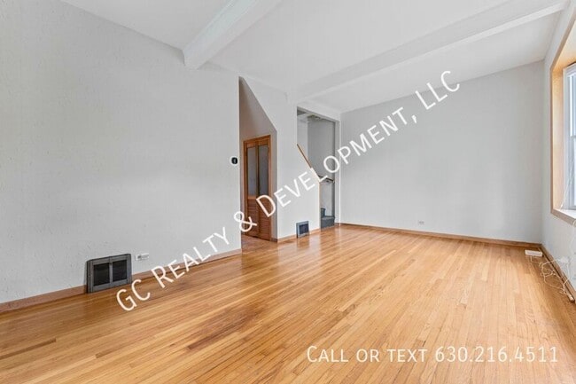 Building Photo - 314 Custer Ave