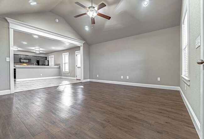 Foto del edificio - Welcome to the Perfect Bentonville Home!