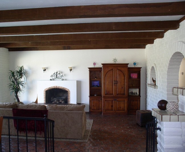 Foto del edificio - 315 N Vulture Mine Rd
