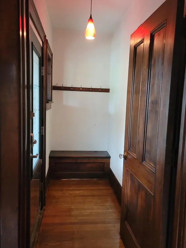 Front entry way - 446 W 7th St