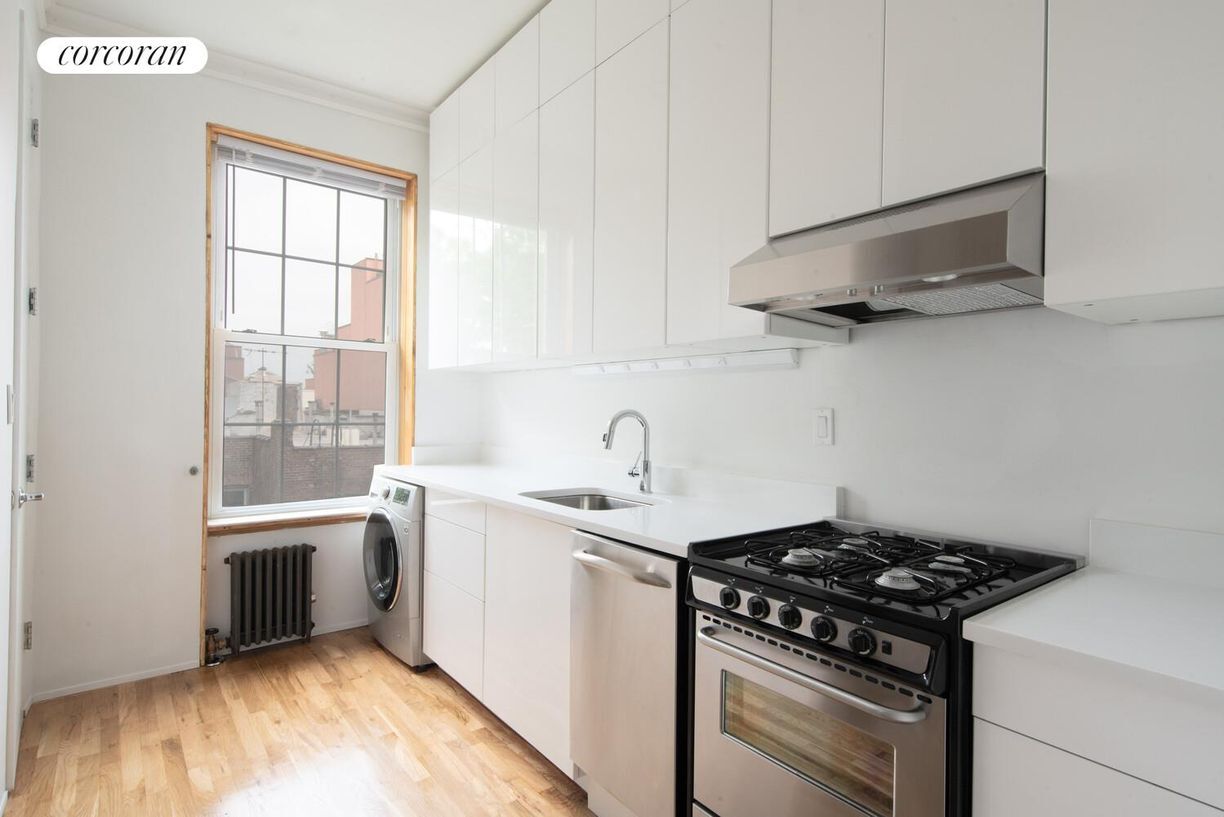 Foto principal - 644 Leonard St