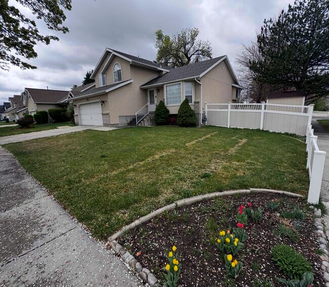 Foto del edificio - 8004 S Old Barn Dr