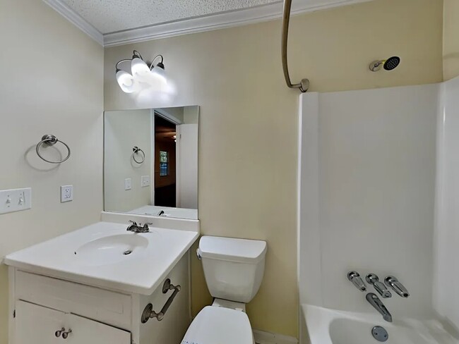 Photo - 3974 Irvindale Rd NW House