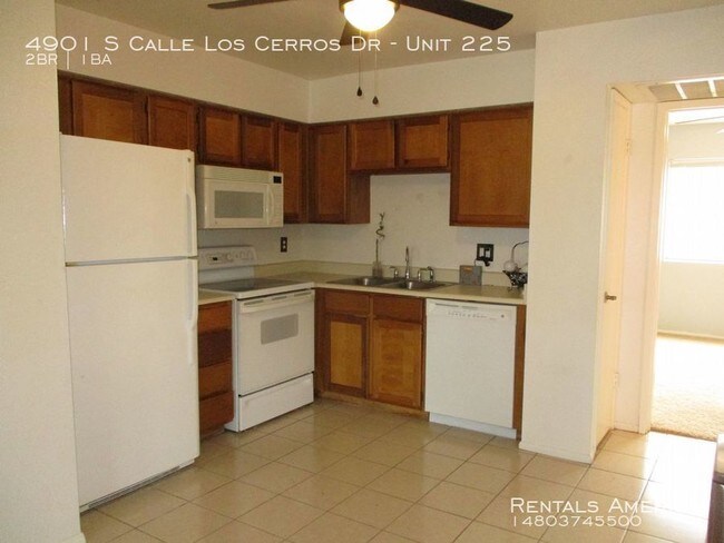 Foto del edificio - GATED! Townhouse w/ Garage in Tempe!