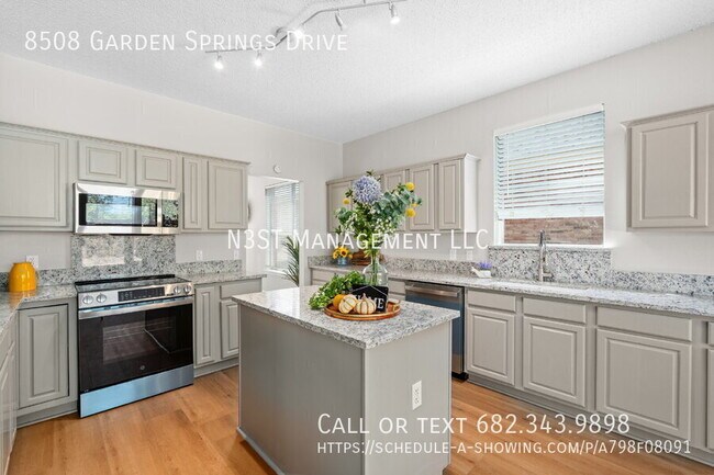 Foto del edificio - 8508 Garden Springs Dr