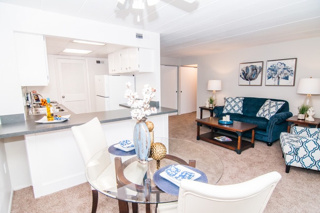 Building Photo - Riverstone