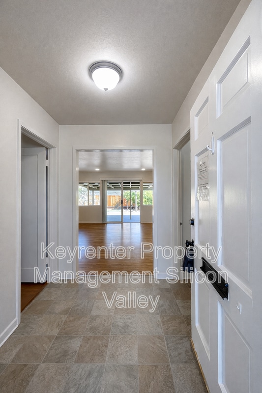 Building Photo - 795 Viader Ct