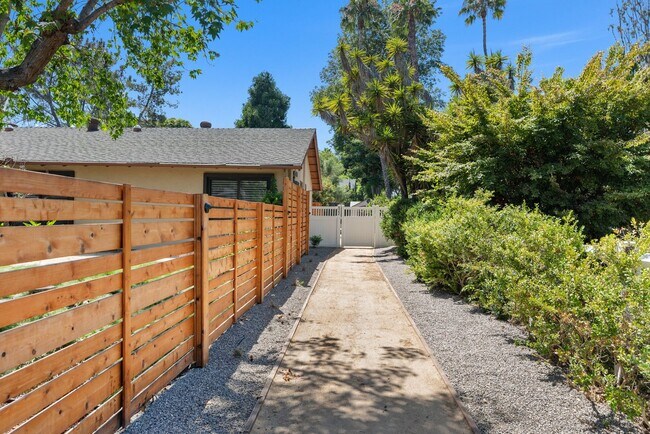 Building Photo - Newly Built ADU in the Heart of Encinitas