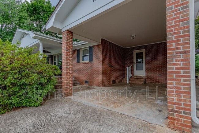 Photo - 109 Roberts Cir House