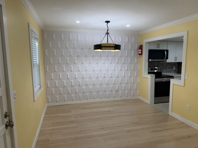 Foto del edificio - Updated Townhouse on the North End of Hilton Head