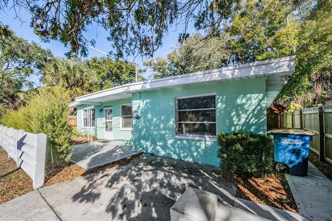 Building Photo - 810 Jurgens St