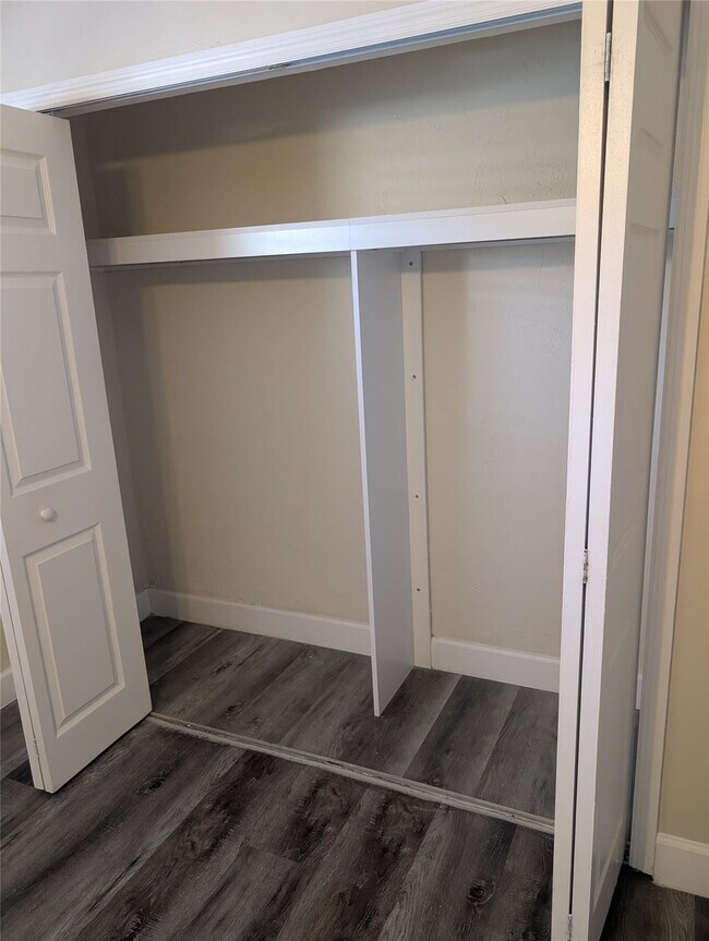 Foto del edificio - 5820 NW 17th Pl