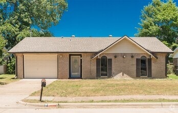 Building Photo - 502 Campfire Dr