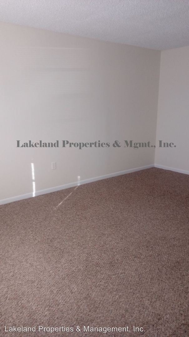 Building Photo - 6035 Crafton Dr