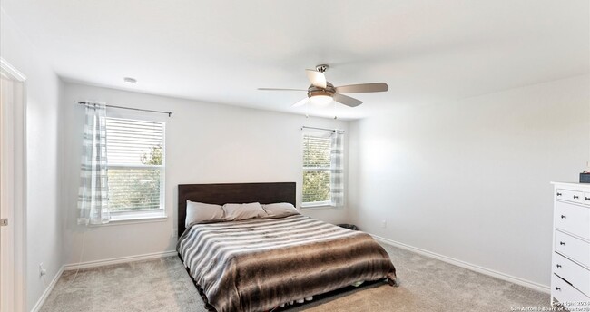 Building Photo - 4801 Park Gln