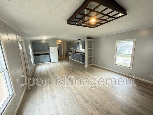 Foto del edificio - 2710 N Farm Rd 137