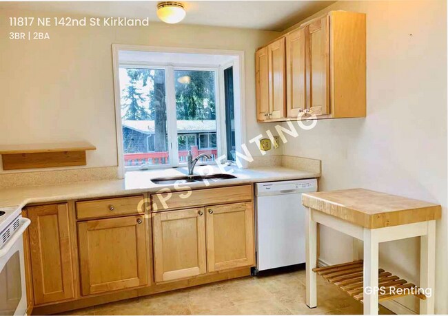 Building Photo - Kingsgate Area Single Family Home