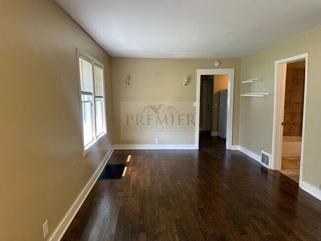 Building Photo - 4434 Eaton St