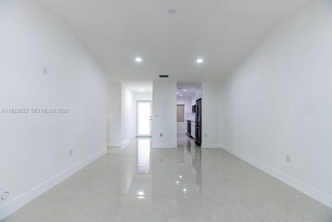 Building Photo - 5240 SW 139th Pl