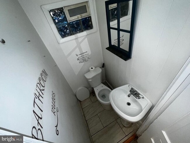 Building Photo - 2445 N Bancroft St