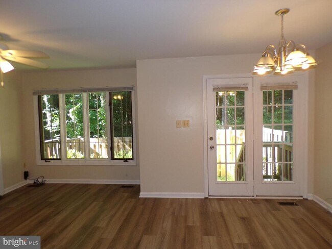 Foto del edificio - 8305 Ridge Crossing Ln