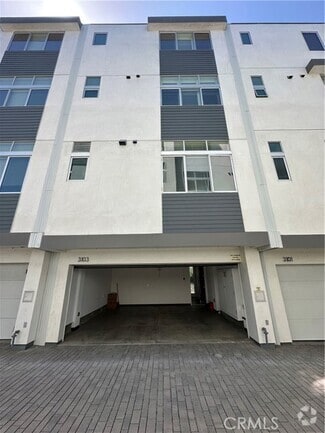 Building Photo - 3103 S Dakota Dr