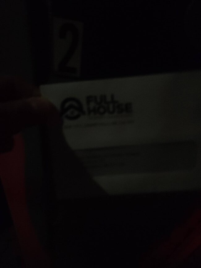 Building Photo - 130-45e 45e Av