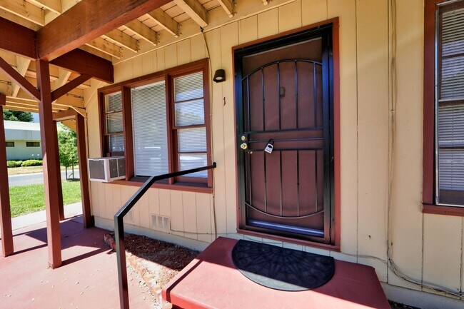 Building Photo - 4225 V St