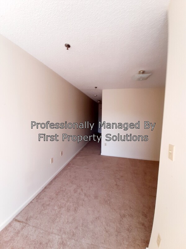 Building Photo - 104 N 8th St