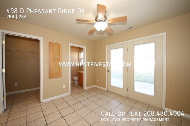 Foto del edificio - 498 Pheasant Ridge Dr