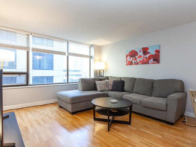 Foto del edificio - 233 E Erie St